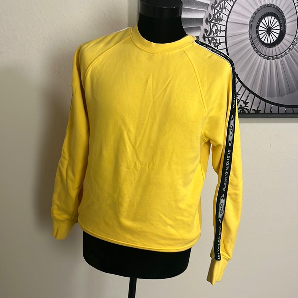 Yellow Top Man sweater